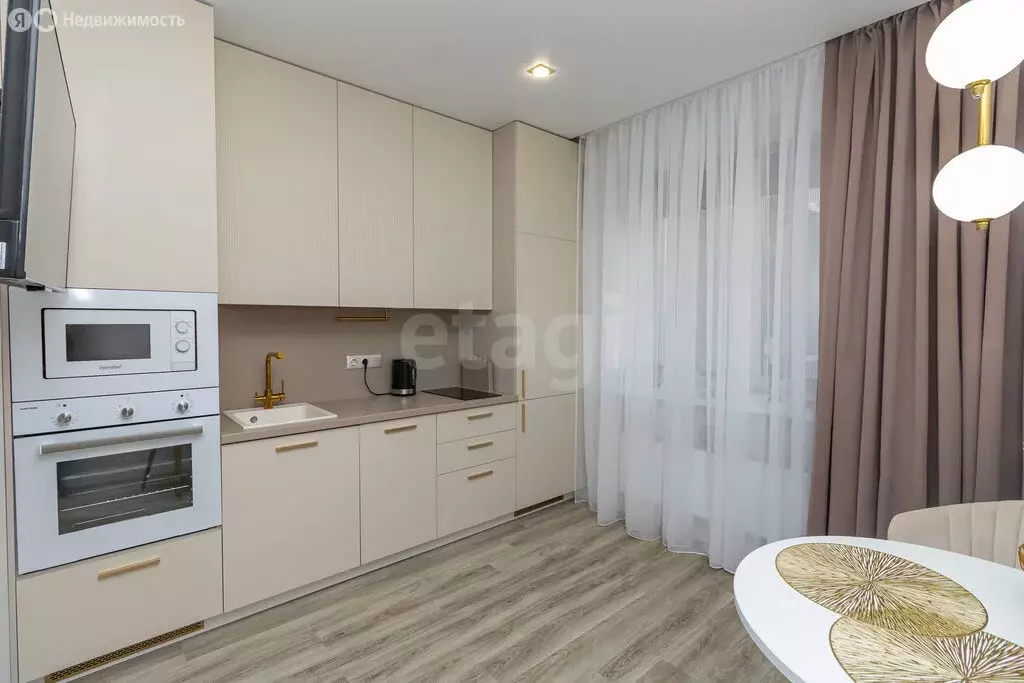 1-комнатная квартира: Тюмень, улица Республики, 204к12 (30.4 м) - Фото 2