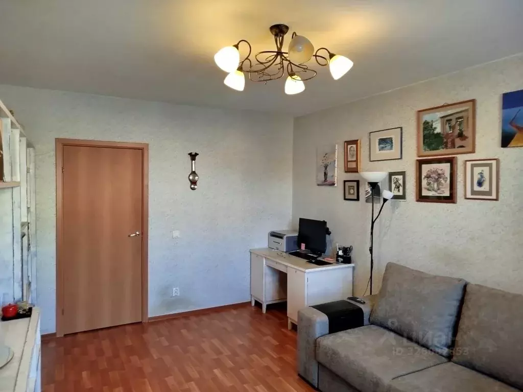 3-к кв. Санкт-Петербург ул. Оптиков, 38к1 (85.1 м) - Фото 2