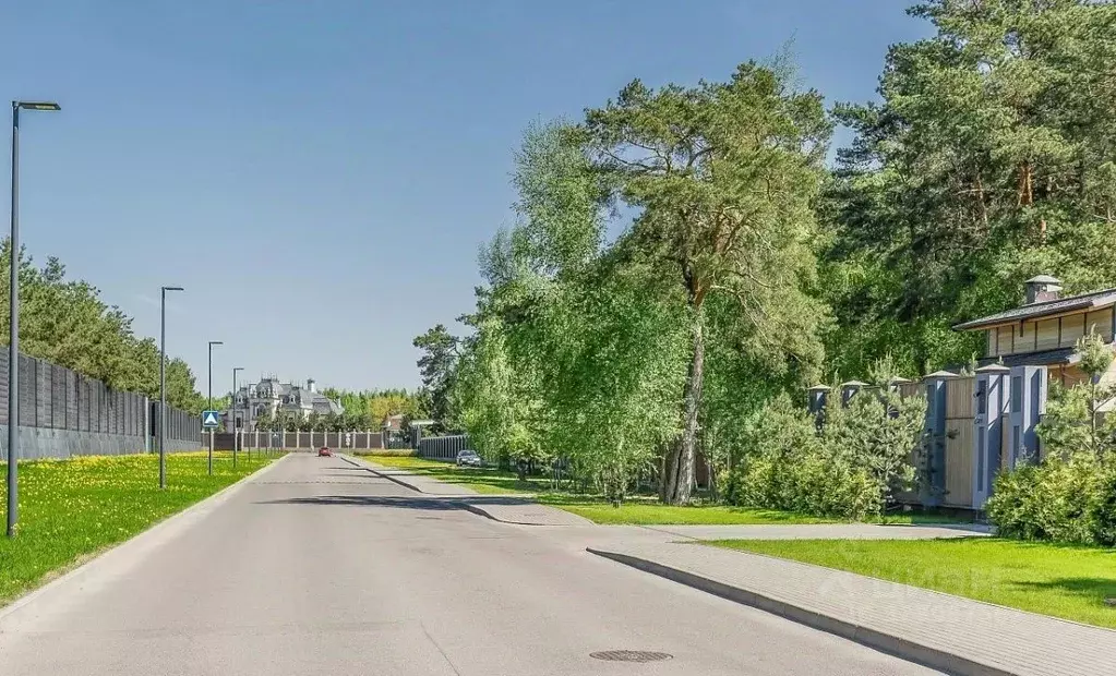 Участок в Московская область, Красногорск городской округ, д. ... - Фото 2