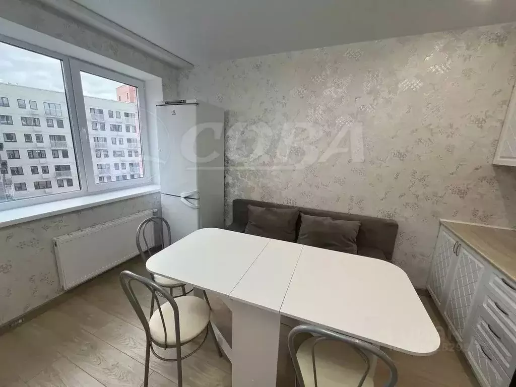 2-к кв. Тюменская область, Тюмень ул. Новоселов, 96 (55.0 м) - Фото 2