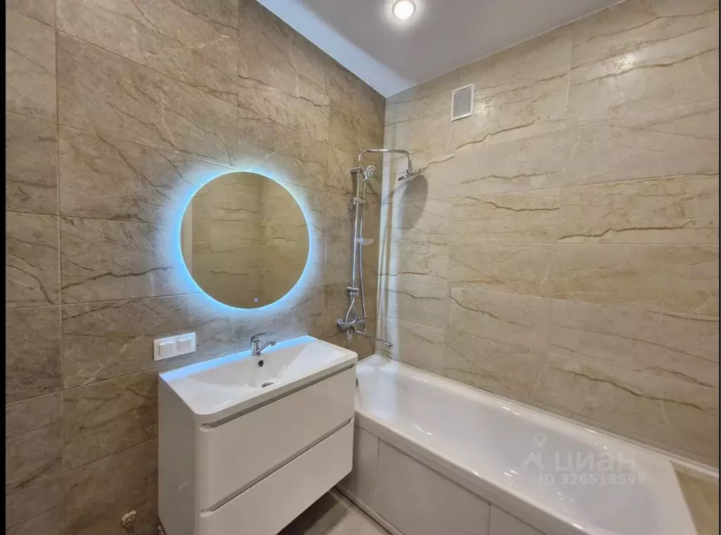 2-к кв. Санкт-Петербург пос. Шушары, ул. Окуловская, 13 (62.0 м) - Фото 1