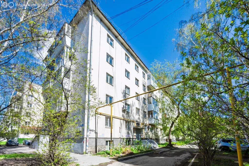 3-комнатная квартира: Екатеринбург, улица Бажова, 99 (58 м) - Фото 0
