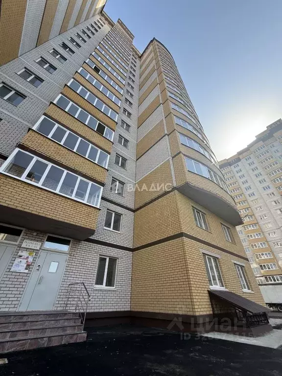 2-к кв. Воронежская область, Воронеж ул. Козо-Полянского, 9 (70.7 м) - Фото 1