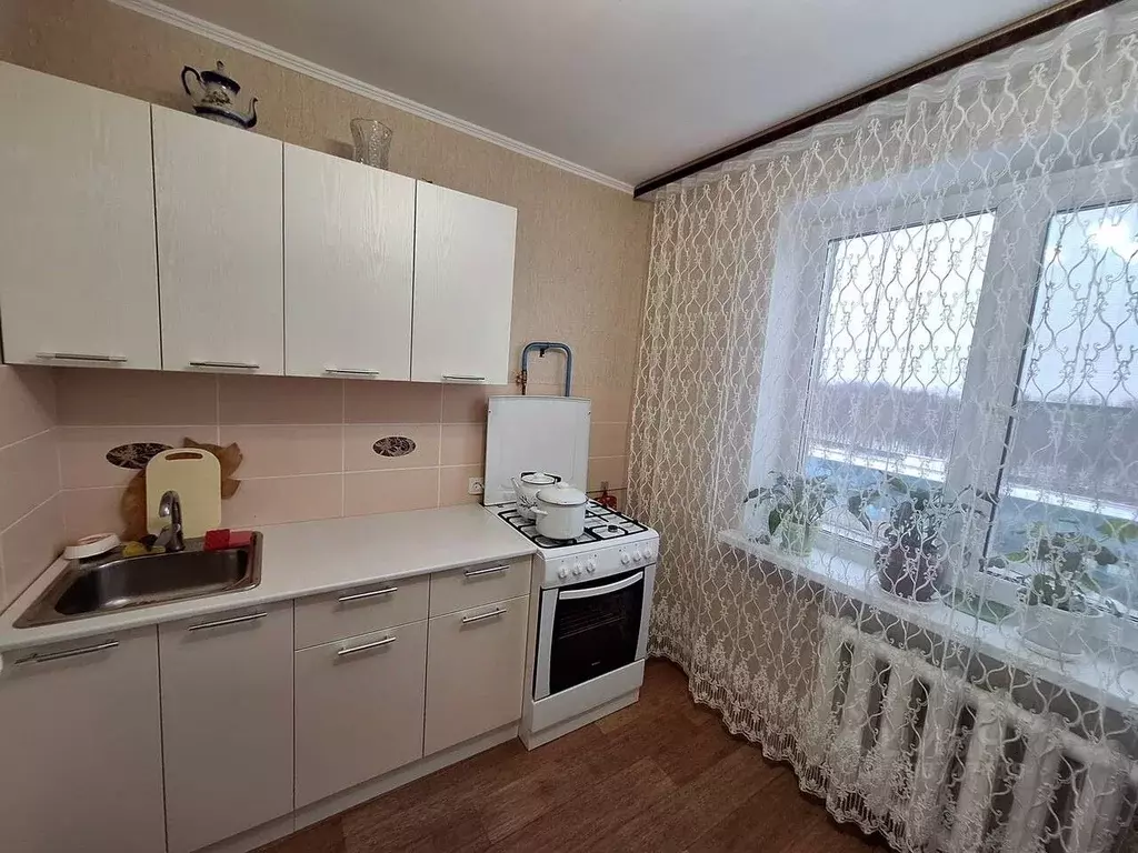 2-к кв. Чувашия, Чебоксары ул. Мичмана Павлова, 58 (50.0 м) - Фото 1