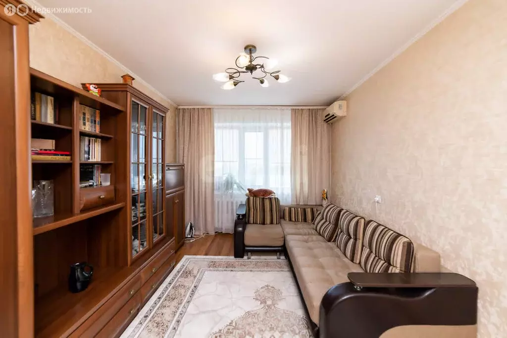 3-комнатная квартира: Курган, улица Бурова-Петрова, 98Г (64.2 м) - Фото 1