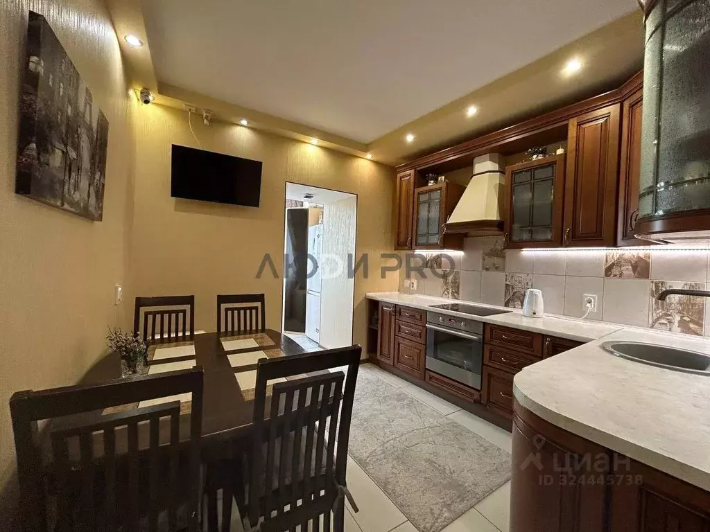 3-к кв. Коми, Сыктывкар ул. Кутузова, 36 (85.5 м) - Фото 1