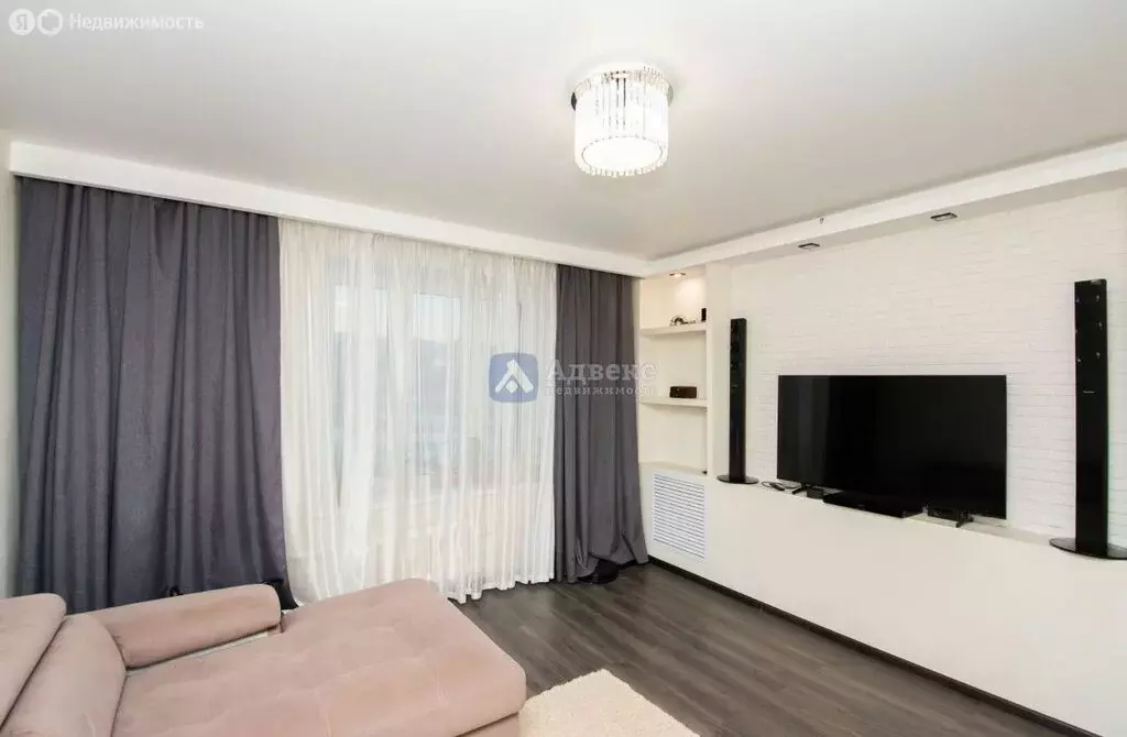 2-комнатная квартира: Тюмень, Западносибирская улица, 2 (53 м) - Фото 2