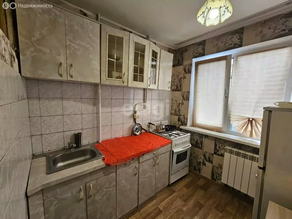 1-комнатная квартира: Абакан, улица Чехова, 76 (30 м) - Фото 1