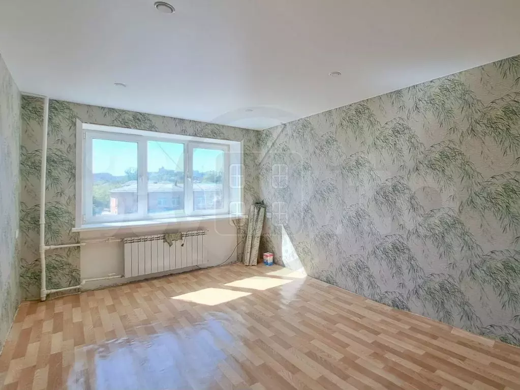 Комната 30 м в 5-к., 5/5 эт. - Фото 0
