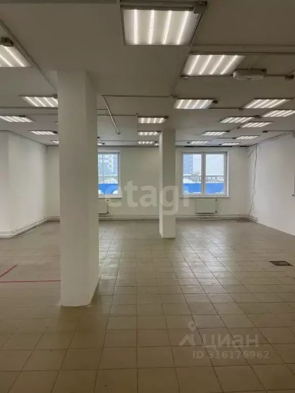 Торговая площадь в Пермский край, Пермь Уинская ул., 43 (155 м) - Фото 1