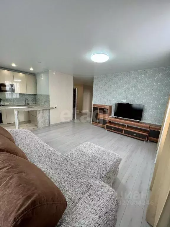 3-к кв. Свердловская область, Екатеринбург ул. Миасская, 12 (84.5 м) - Фото 1