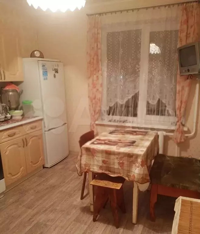 2-к. квартира, 54 м, 2/4 эт. - Фото 0