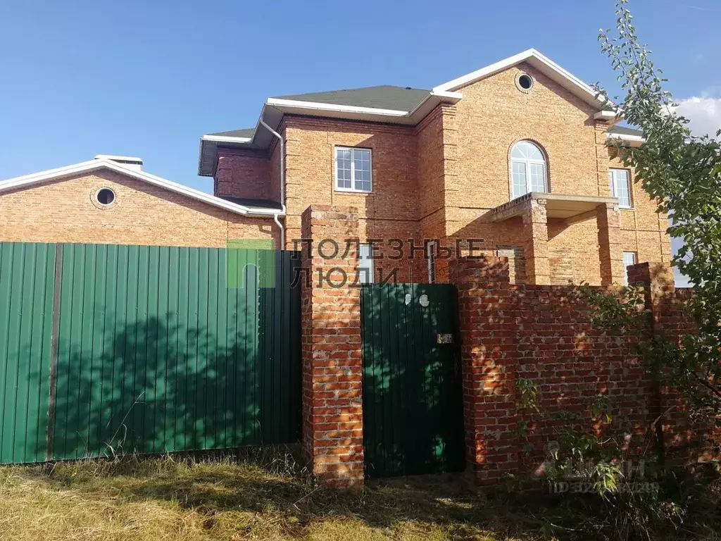 Дом в Белгородская область, Белгород пер. 4-й Новостроевский, 9 (468 ... - Фото 1