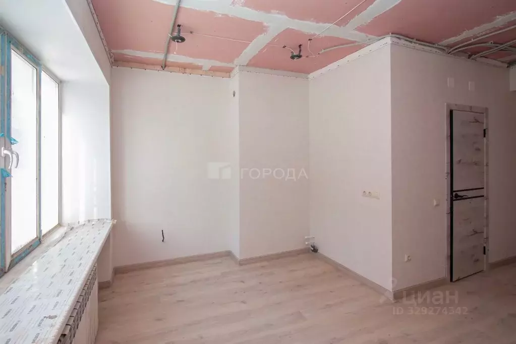Студия Кемеровская область, Новокузнецк ул. Энтузиастов, 11 (24.2 м) - Фото 2