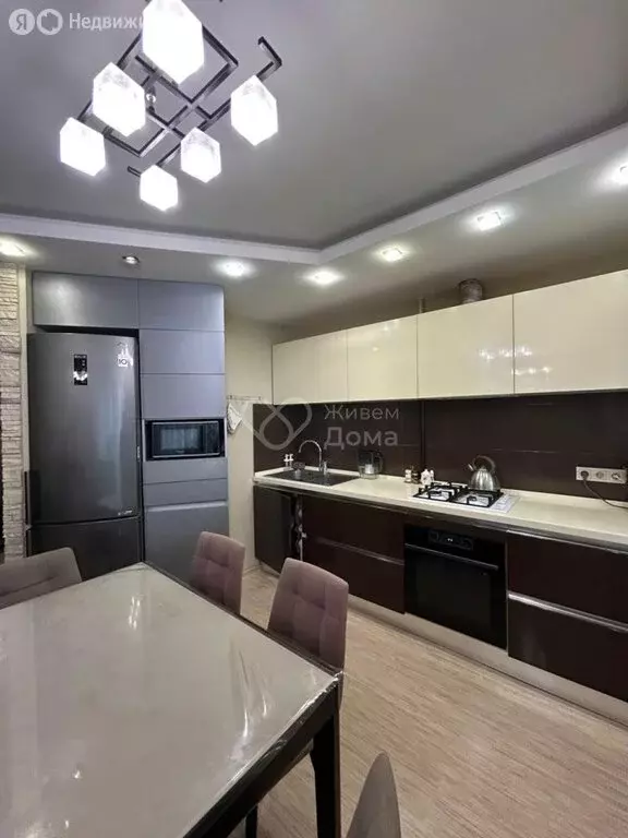 3-комнатная квартира: Волгоград, улица Маршала Василевского, 6 (73.8 ... - Фото 1