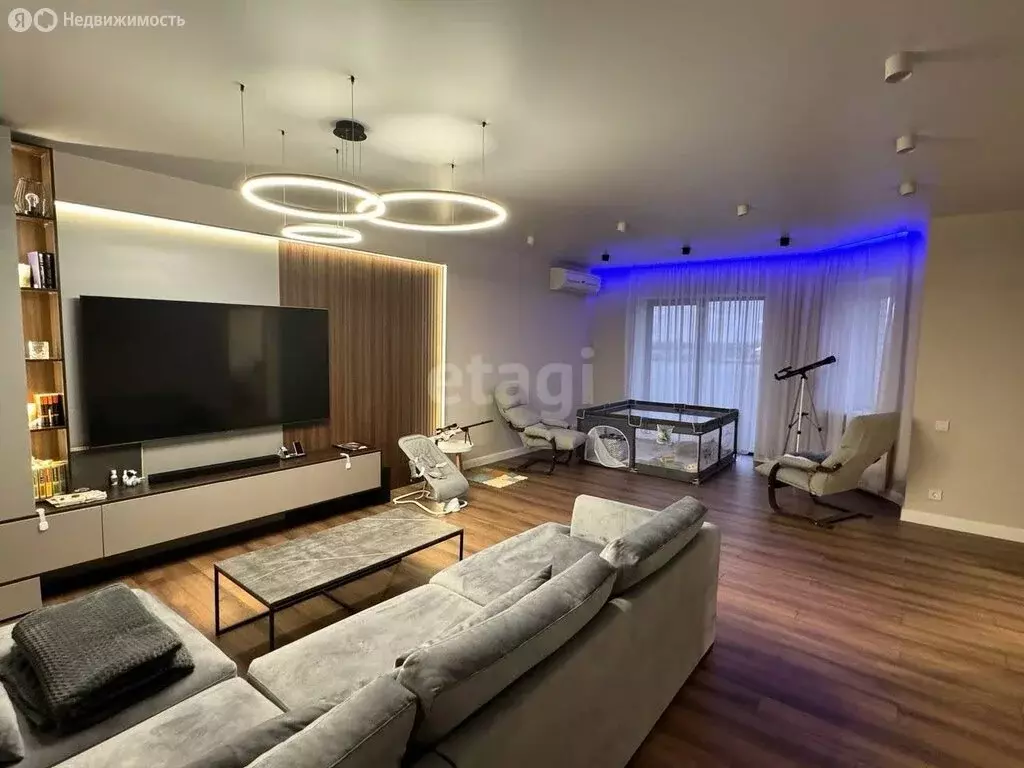 4-комнатная квартира: Астрахань, улица Сен-Симона, 42к5 (149.2 м) - Фото 0