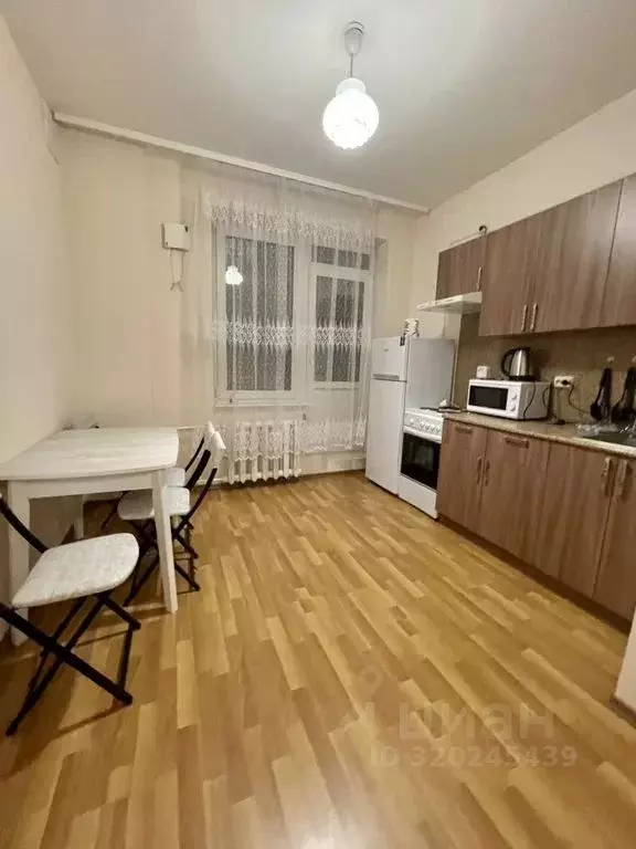 1-к кв. Псковская область, Псков ул. Кузбасской Дивизии, 24А (36.0 м) - Фото 0