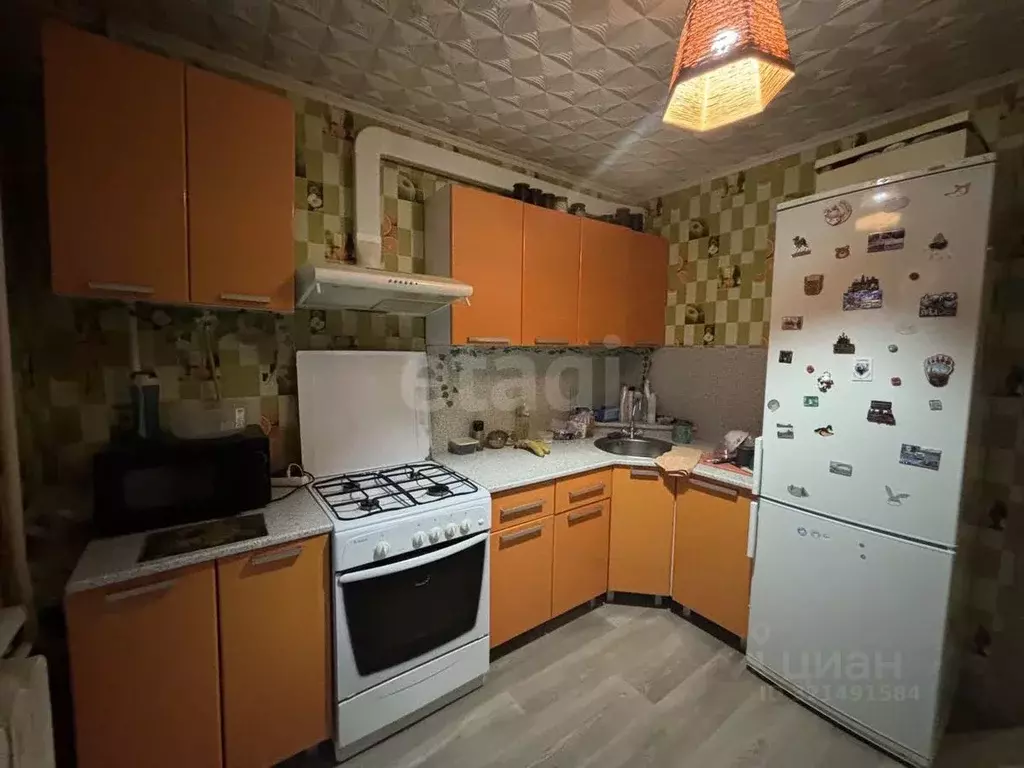 2-к кв. Псковская область, Остров ул. ДОС, 23 (53.0 м) - Фото 1