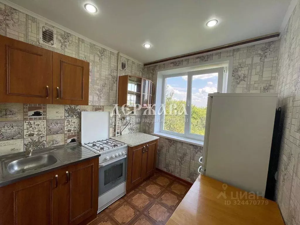 2-к кв. Белгородская область, Старый Оскол ул. Хмелева, 1 (44.0 м) - Фото 1