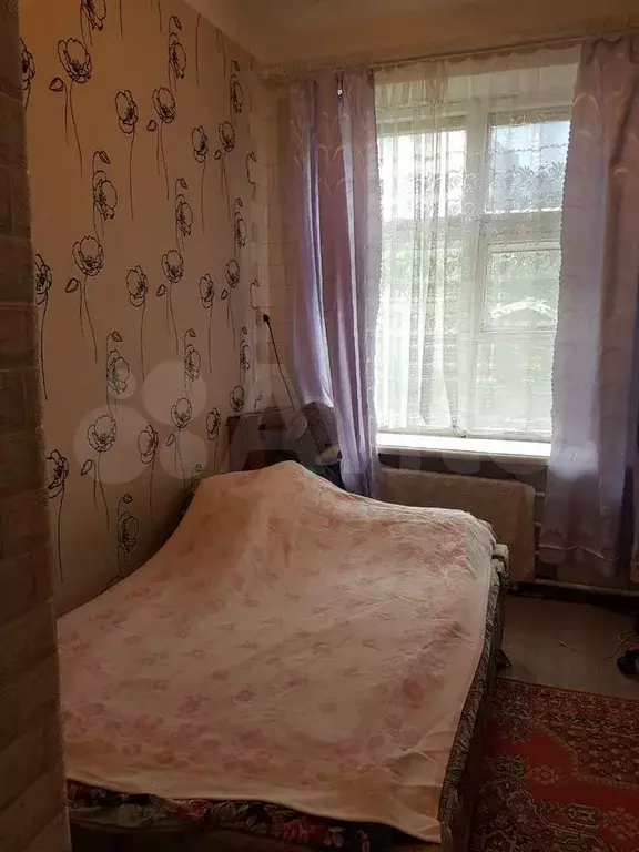 Комната 15 м в 8-к., 3/3 эт. - Фото 1