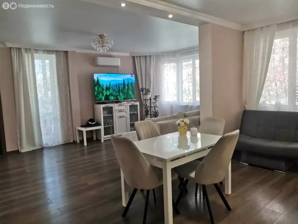 3-комнатная квартира: Оренбург, Салмышская улица, 47/1 (72.8 м) - Фото 0