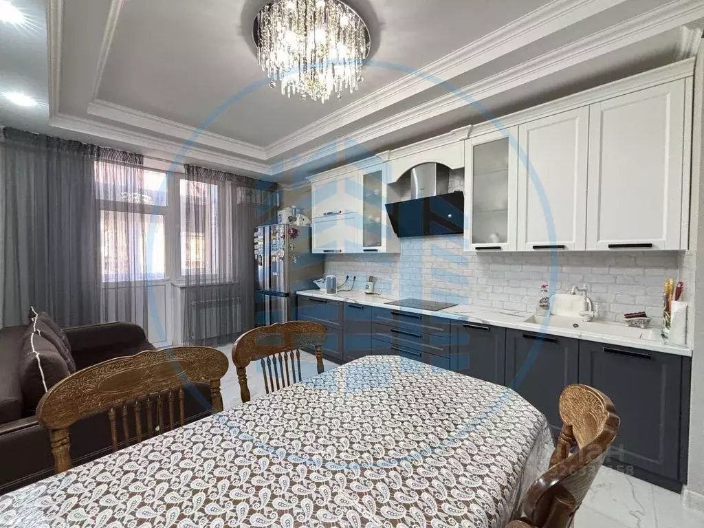 2-к кв. Ставропольский край, Ессентуки Новопятигорская ул., 1/2 (97.5 ... - Фото 0