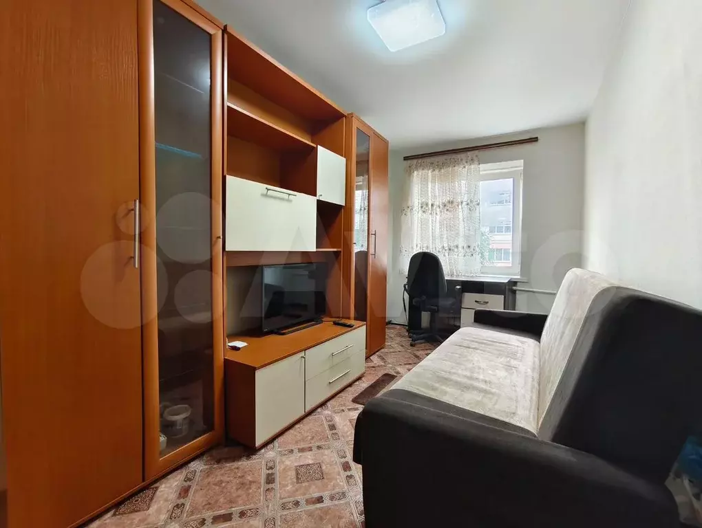 Комната 12,5 м в 5-к., 2/5 эт. - Фото 0