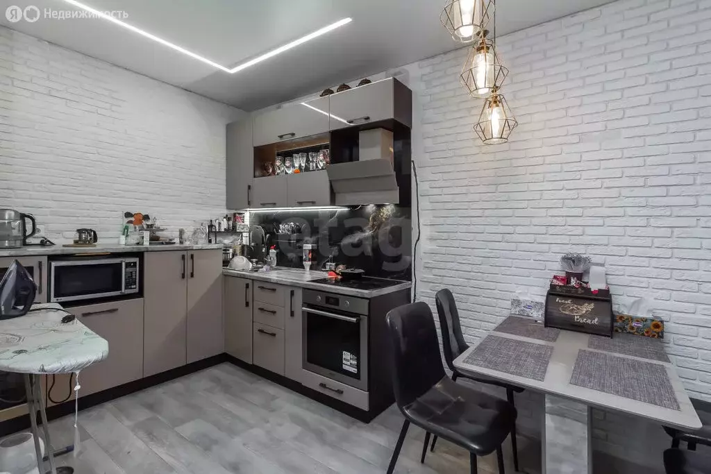 2-комнатная квартира: Барнаул, улица Сергея Семёнова, 4 (48 м) - Фото 1