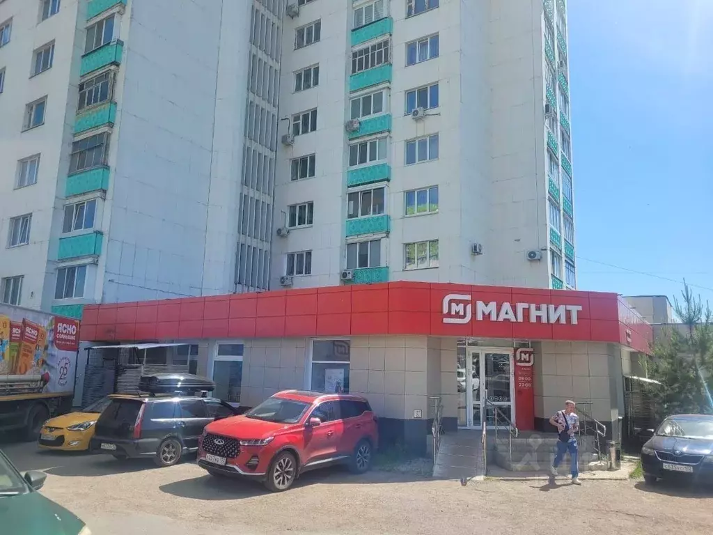 Торговая площадь в Башкортостан, Уфа Комсомольская ул., 10 (324 м) - Фото 0