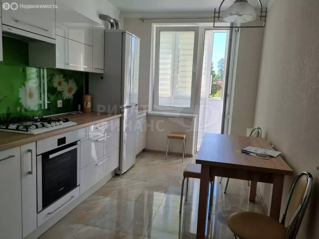 1-комнатная квартира: Калининград, улица Сержанта Мишина, 22А (40.7 м) - Фото 0