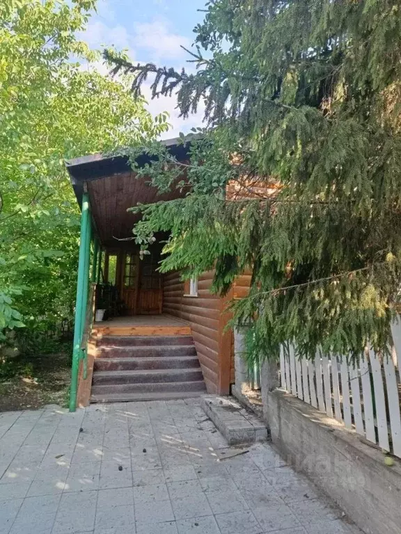 Дом в Саратовская область, Саратов проезд 2-й Уральский, 10 (160 м) - Фото 0
