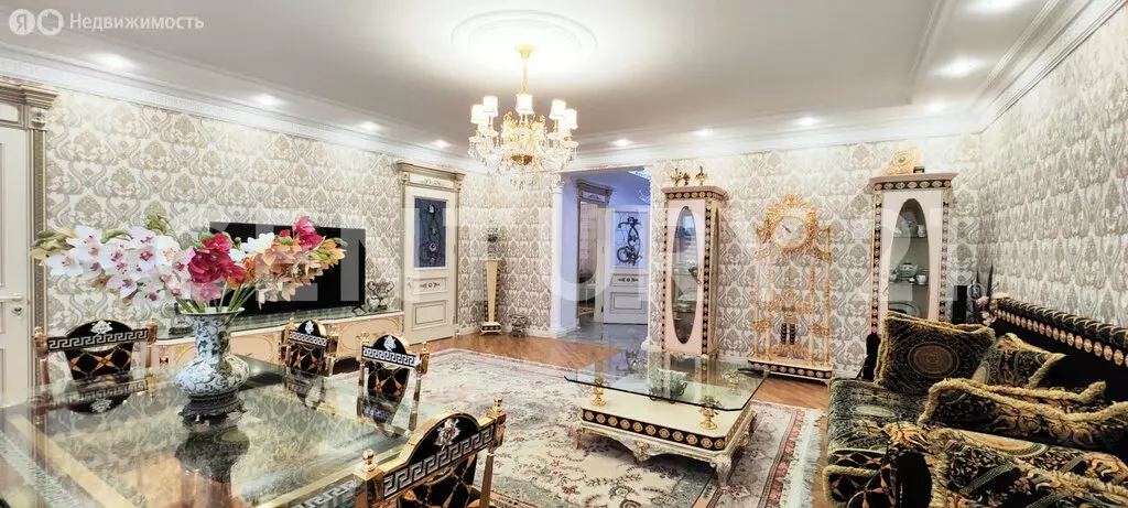 3-комнатная квартира: Махачкала, улица Самурского, 48 (120 м) - Фото 0