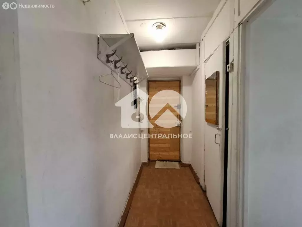3-комнатная квартира: Новосибирск, улица Никитина, 15 (56.1 м) - Фото 0