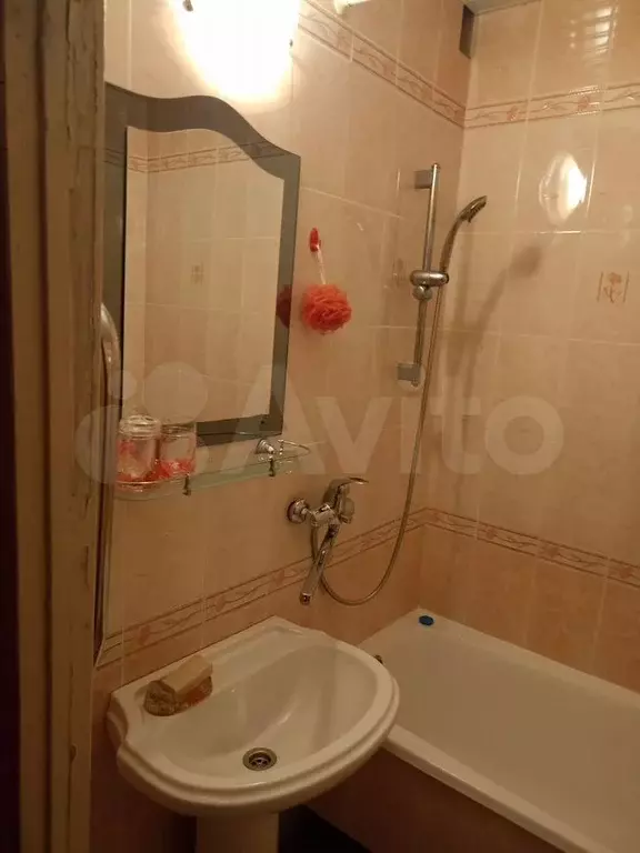 1-к. квартира, 37 м, 8/10 эт. - Фото 0