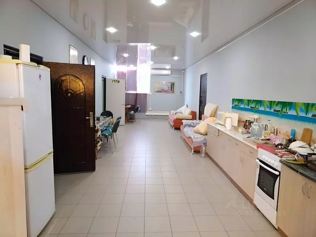 Дом в Астраханская область, Харабалинский район, Сазаний Угол хут.  ... - Фото 1