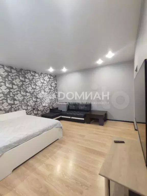 1-к. квартира, 40 м, 1/4 эт. - Фото 1