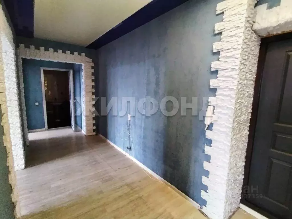 2-к кв. Хакасия, Абакан ул. Торосова, 15 (61.9 м) - Фото 1