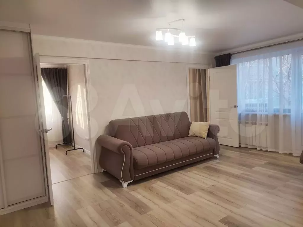 5-к. квартира, 50 м, 4/5 эт. - Фото 1