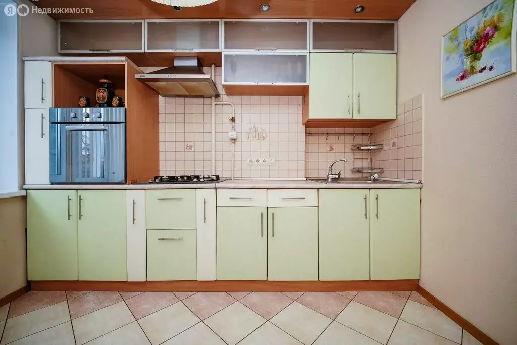 3-комнатная квартира: Омск, улица Труда, 10 (49.8 м) - Фото 1