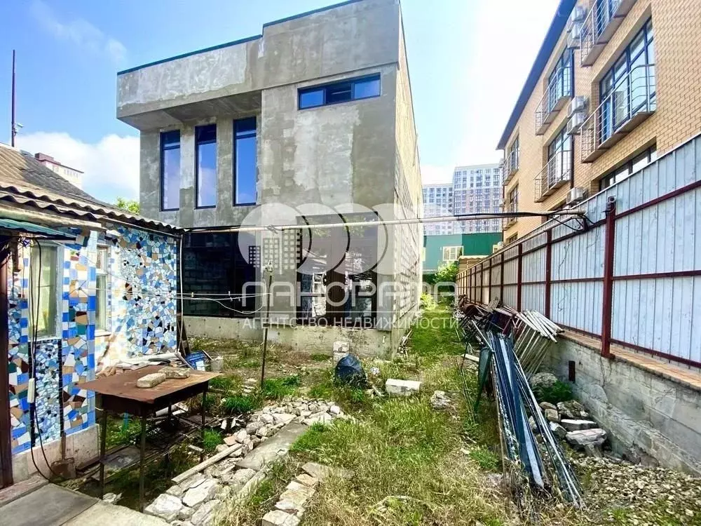 Таунхаус в Краснодарский край, Анапа ул. Ленина (300 м) - Фото 1