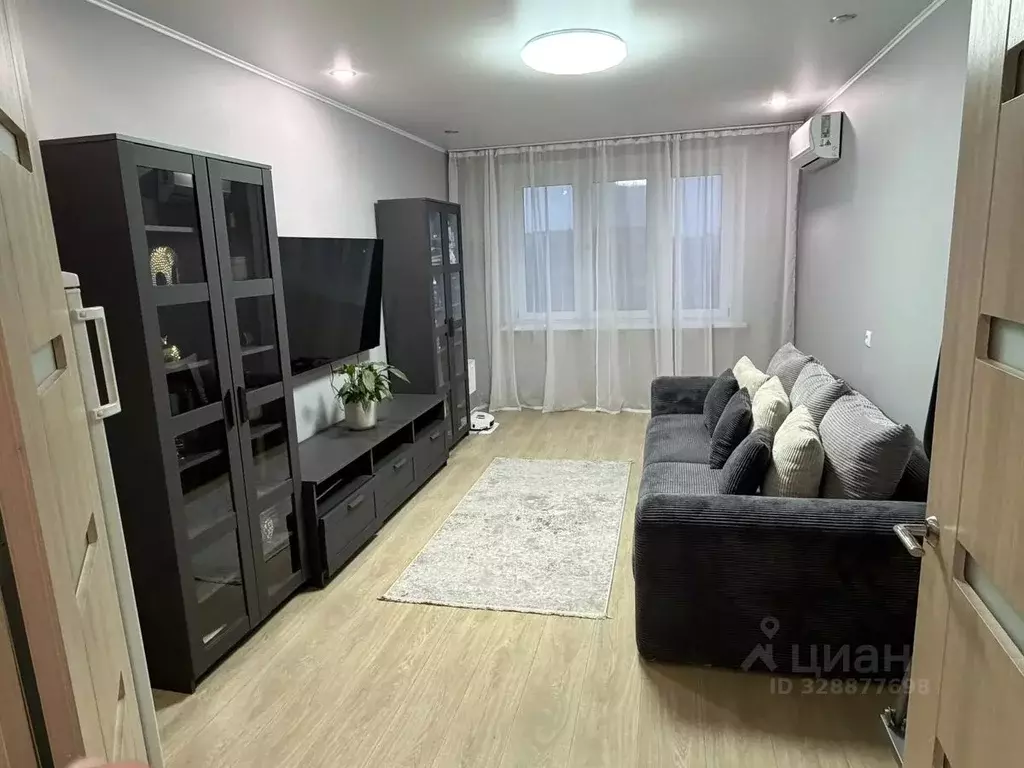 3-к кв. Челябинская область, Челябинск ул. Гагарина, 42 (67.0 м) - Фото 1