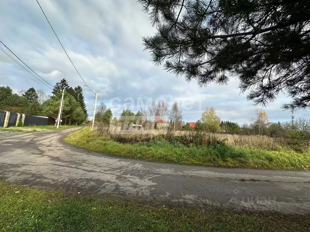 Участок в Московская область, Наро-Фоминский городской округ, д. ... - Фото 1