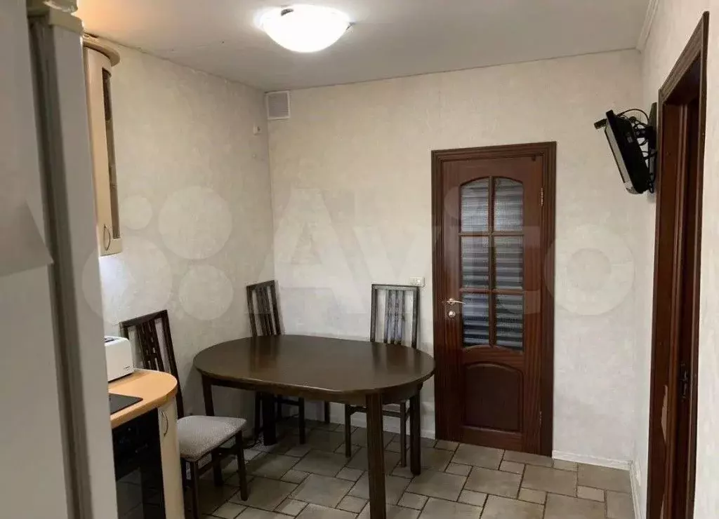 2-к. квартира, 50 м, 1/10 эт. - Фото 1