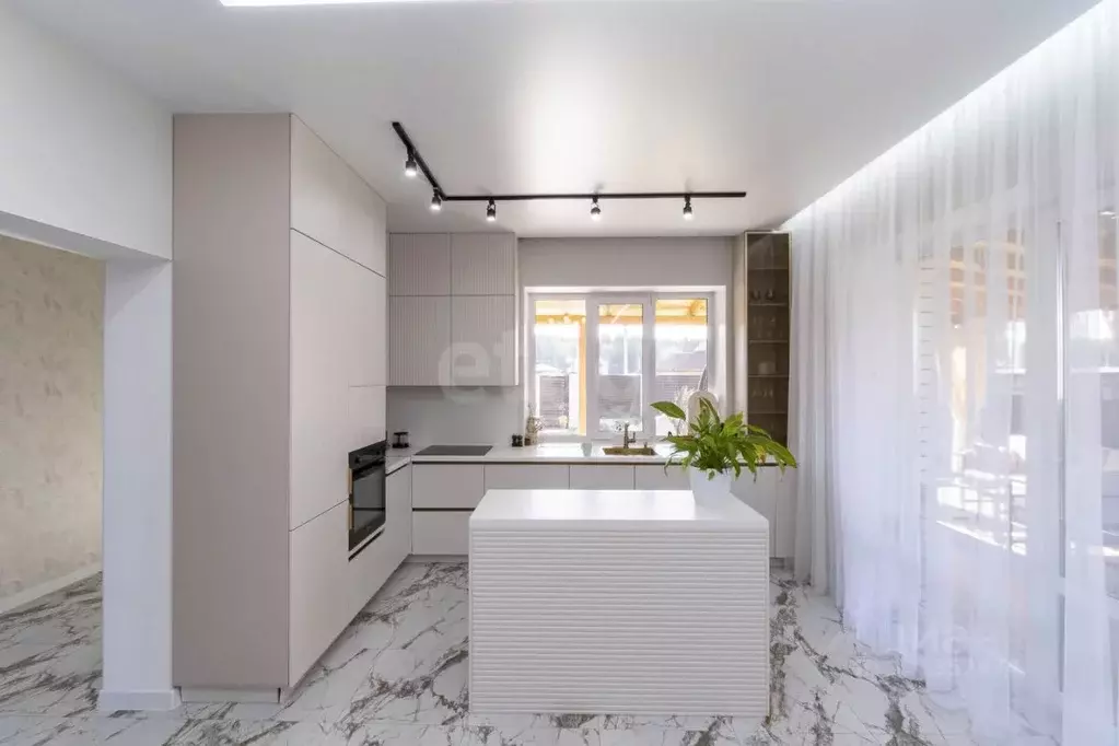 Дом в Тюменская область, Тюменский район, д. Падерина Кленовая ул. ... - Фото 0