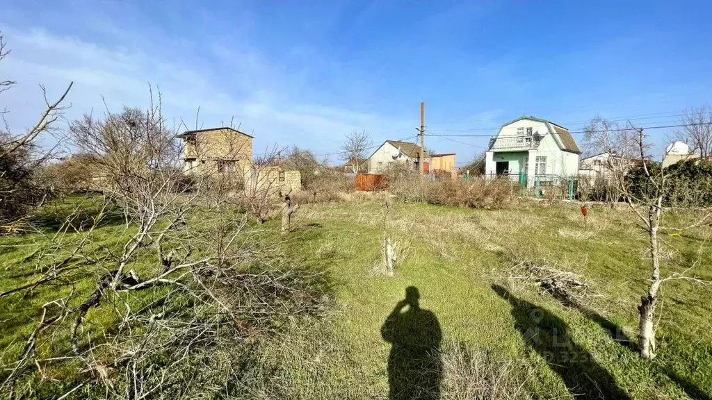 Участок в Крым, Сакский район, Суворовское с/пос, Оазис СНТ ул. ... - Фото 1