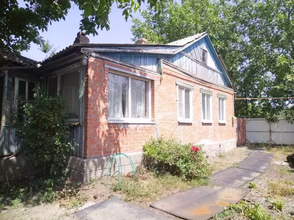 Дом в Ростовская область, Шахты пер. Рожкова (60 м) - Фото 0
