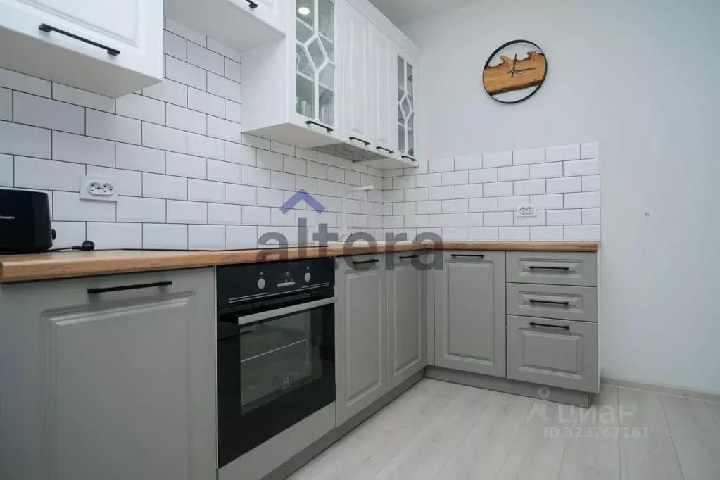 1-к кв. Татарстан, Казань ул. Азата Аббасова, 23А (35.0 м) - Фото 1