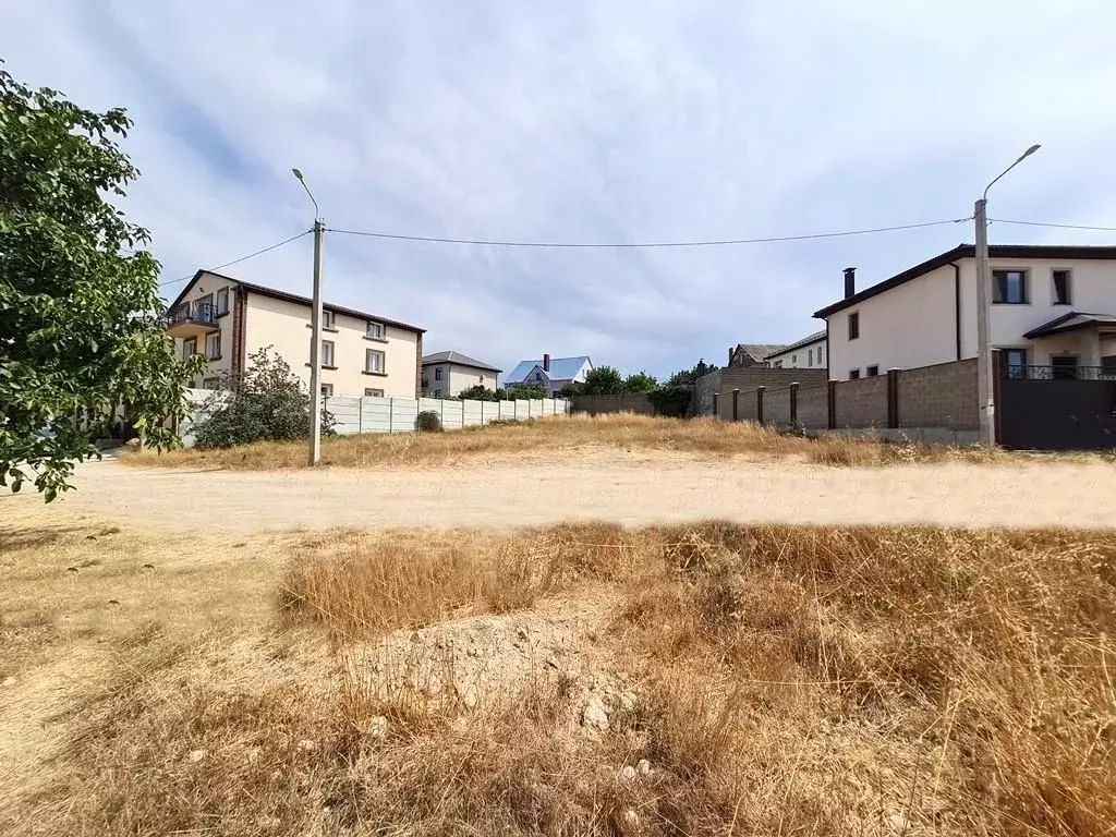 Участок в Севастополь ул. Арцеулова, 15 (6.0 сот.) - Фото 2