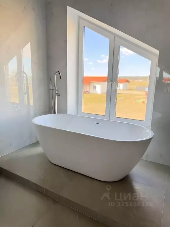 Дом в Ленинградская область, Гатчинский муниципальный округ, д. ... - Фото 1