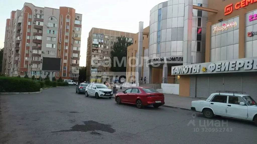 3-к кв. Астраханская область, Астрахань ул. Михаила Луконина, 9к2 ... - Фото 0